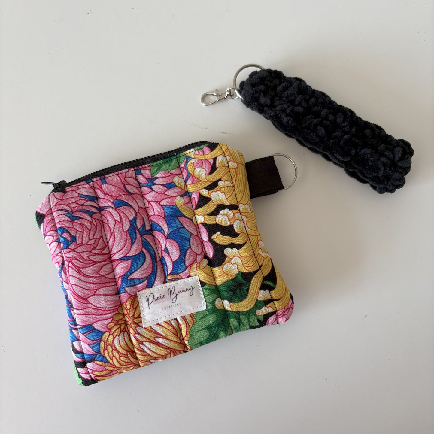 Japanese Chrysanthemum Black Multi Keychain Wallet