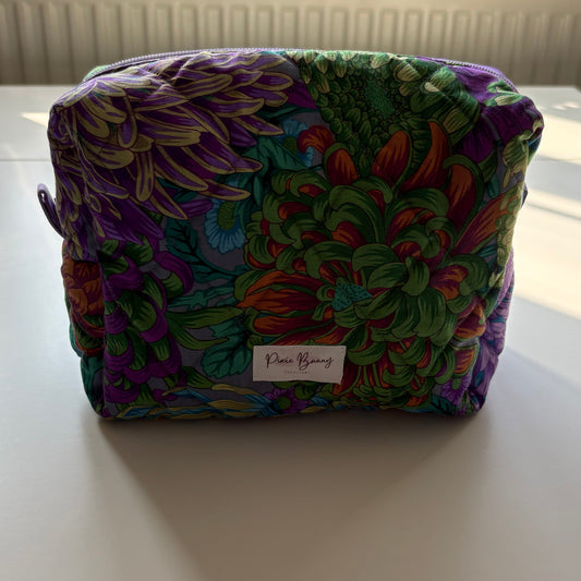 Japanese Chrysanthemum Green Multi Makeup Bag
